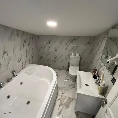 La Vie Hotel apartamentowy 3*