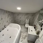 La Vie Aparthotel 3*