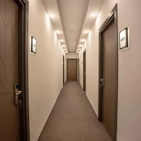 La Vie Aparthotel 4*