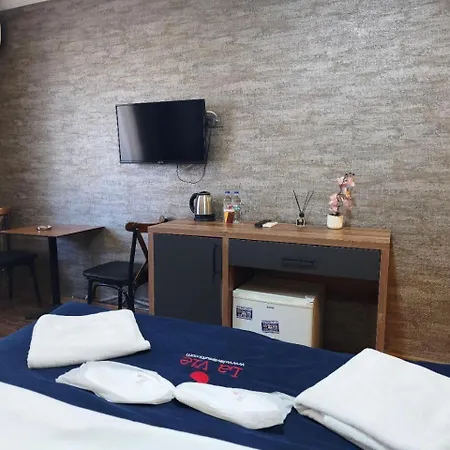 Ξενοδοχείο με διαμερίσματα La Vie Κωνσταντινούπολη